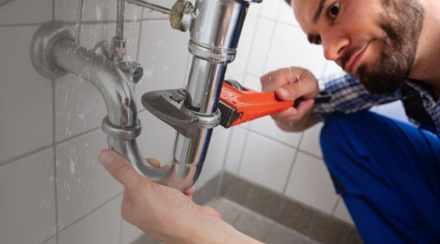 Professional same day plumber services in Huntertown, IN
